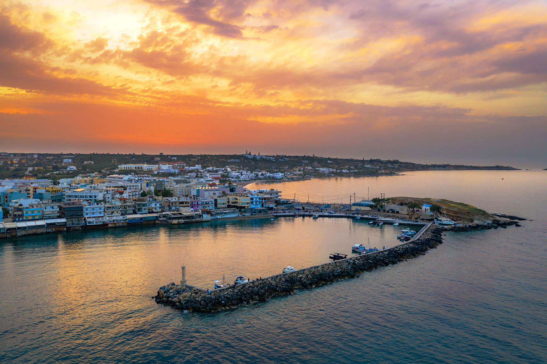 Λιμάνι στην περιοχή της Ηροσονήσου