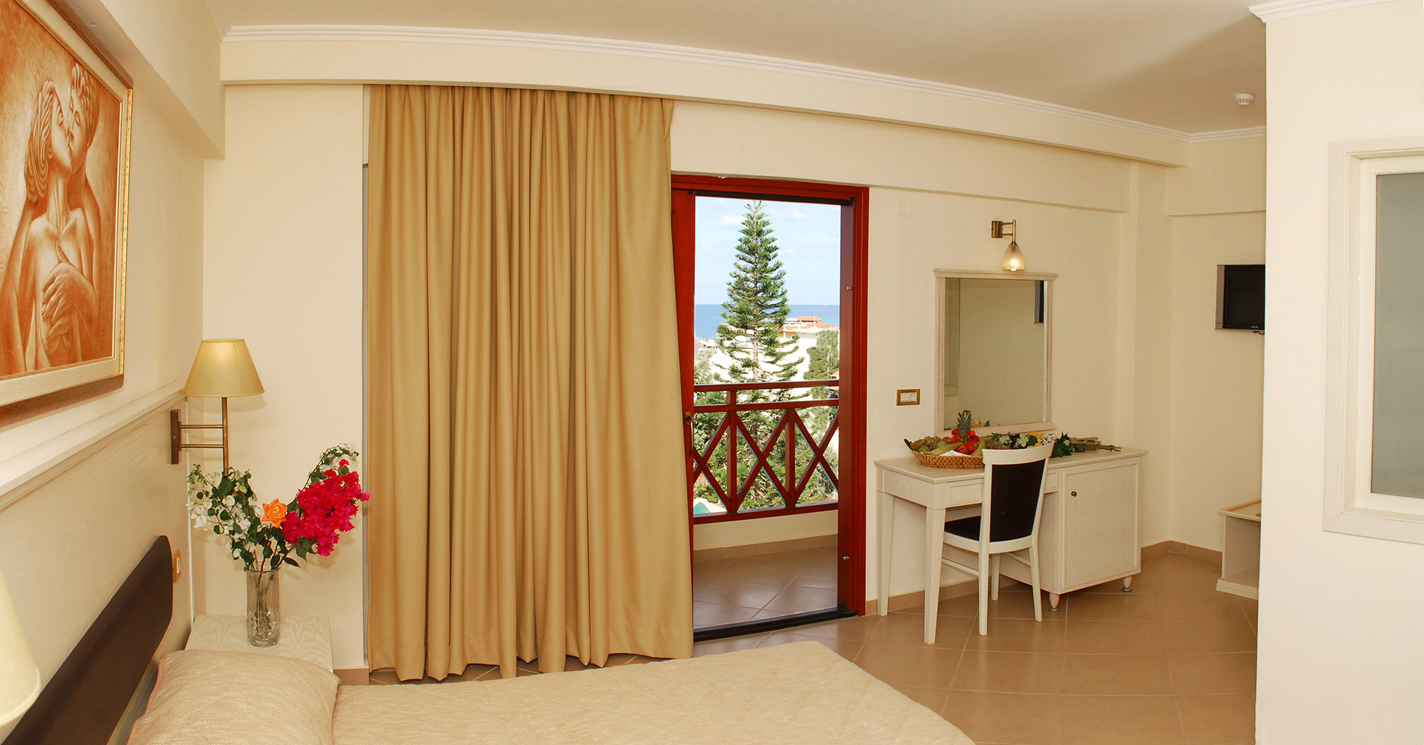 Children's room at Cactus village hotel with sea view